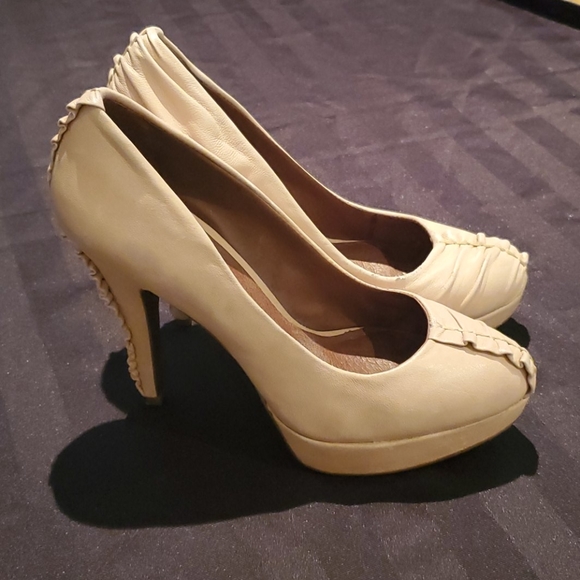 ROSEGOLD WOMANS BEIGE HEELS SIZE 6 - Picture 4 of 4